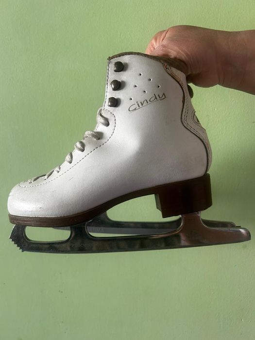 Коньки Синди 30.000тг