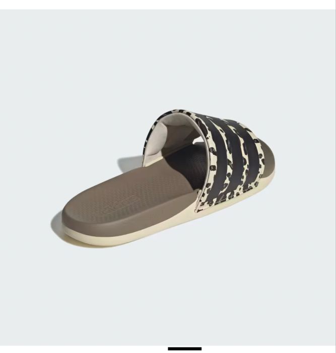 Продам сланцы ADIDAS оригинал
