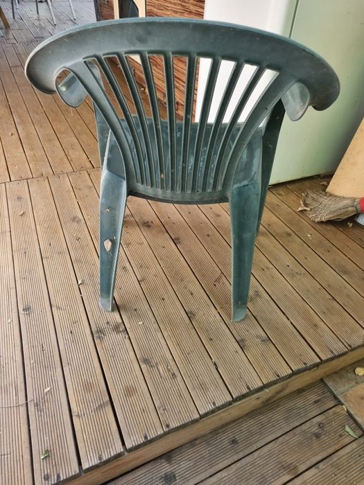 Vand scaune de plastic