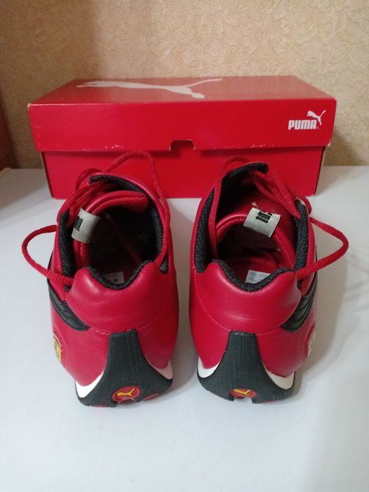 Продам кроссовки PUMA  FERARI