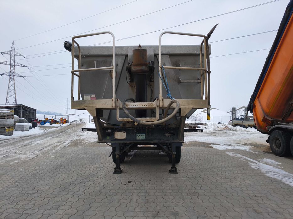 Semiremorca Schwarzmuller