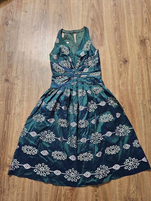 Платья женские отдам даром