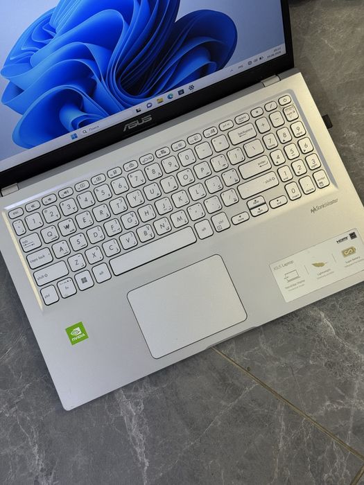 Ноутбук Asus core i7 / 16ram / 512ssd