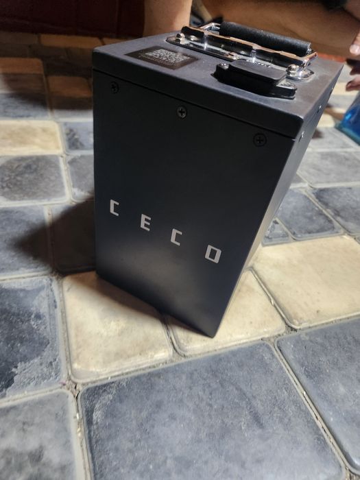 Литий-оный аккамулятор 1 год горантия Зарядное устройство в комплекте