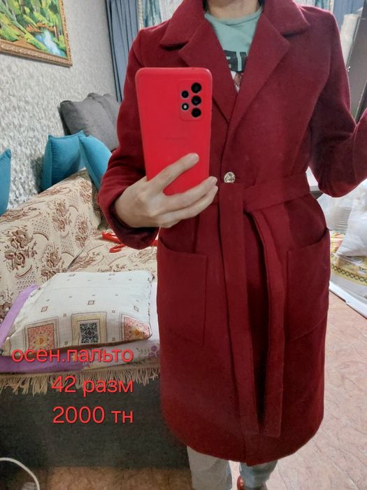Продам пальто 42 размер