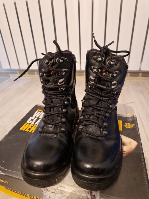 Спец ботинка 38р