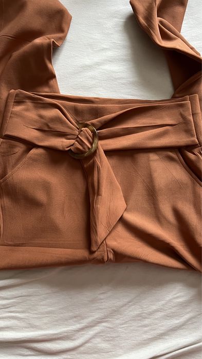 Pantaloni maro drepți elastici Banana Republic