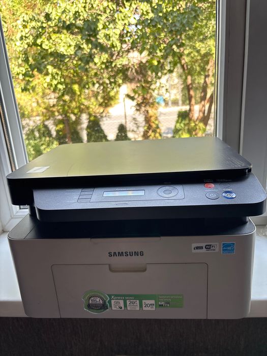 Продам принтер Samsung m2770