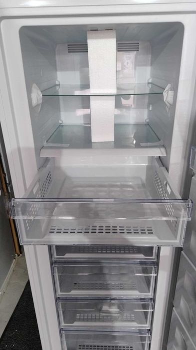 Чисто нов Вертикален Фризер BEKO-БЕКО 192 см 404 л AeroFlow™ No Frost