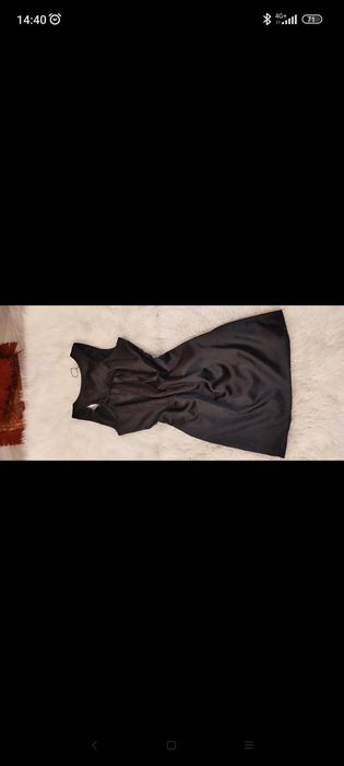 Rochie noua, neagra cu imprimeu aztec auriu pe piept