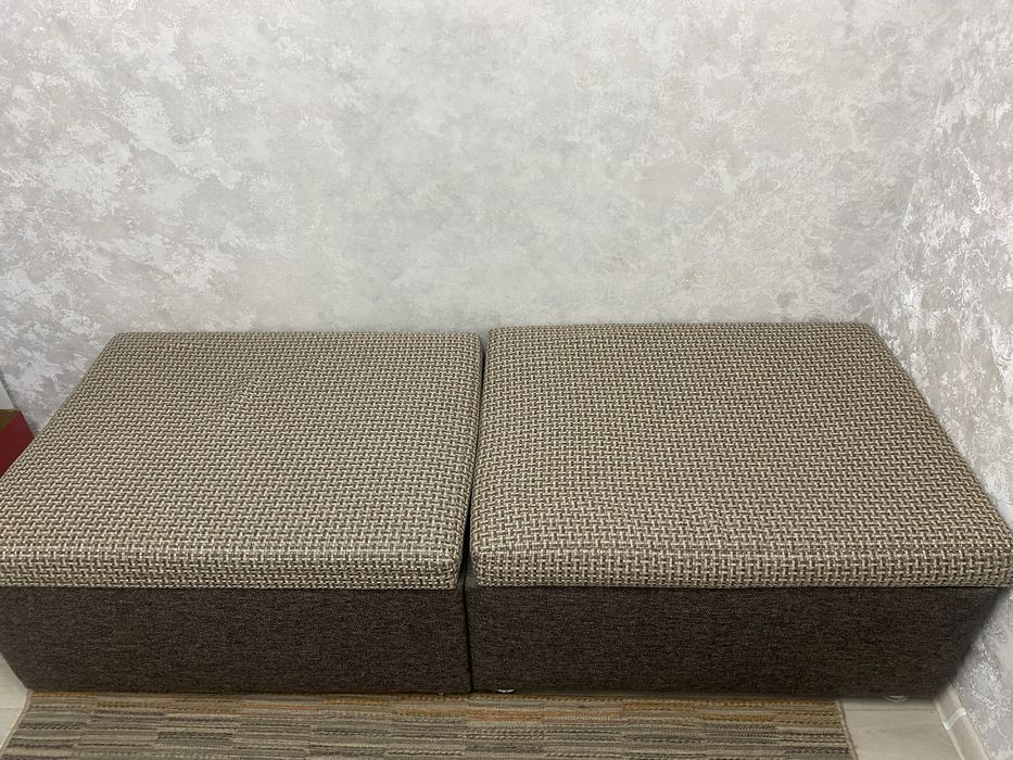 Продам  Пуфики тахта