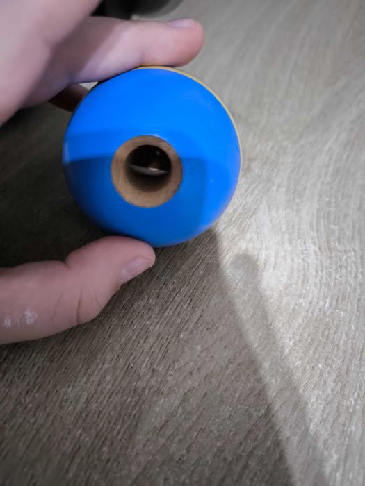 Bile de kendama. Ambele