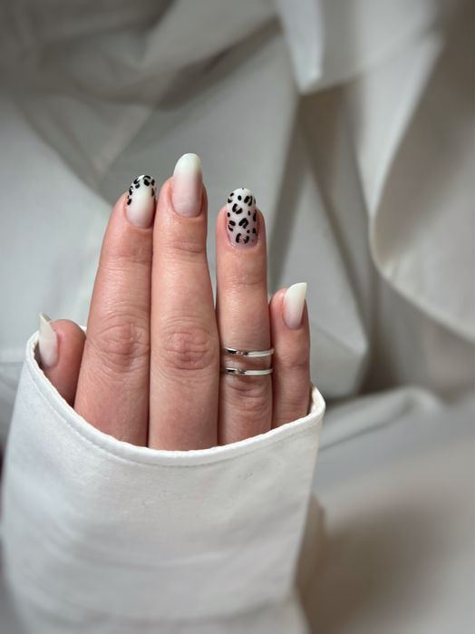 Manichiura/ Unghii cu gel Pitesti