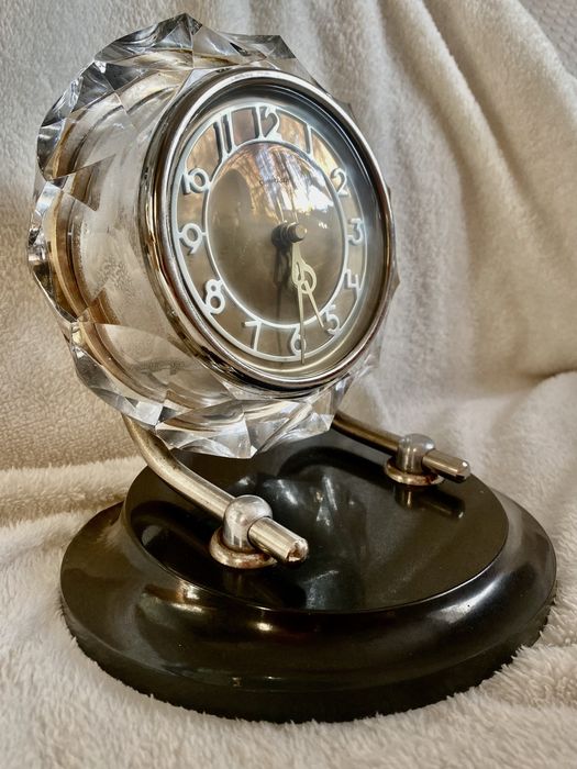 Настольные часы Маяк