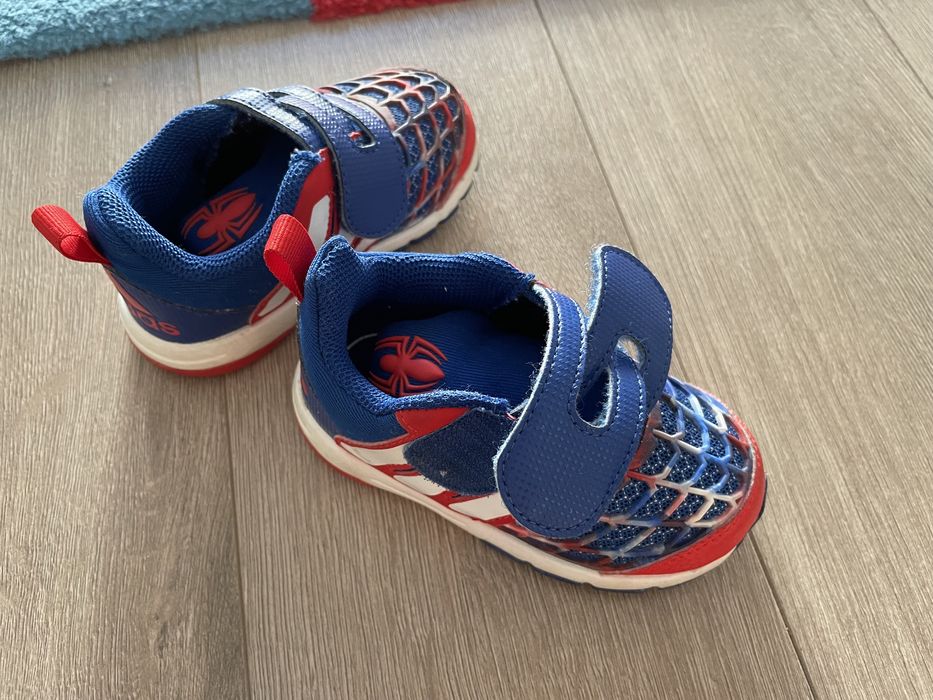 Adidas spiderman 21