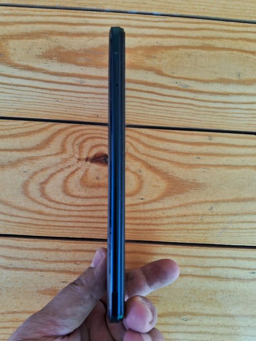 Продаётся телефон Теkно пова 3 батарея 7000 мах камера 50 мп 6/128 гб