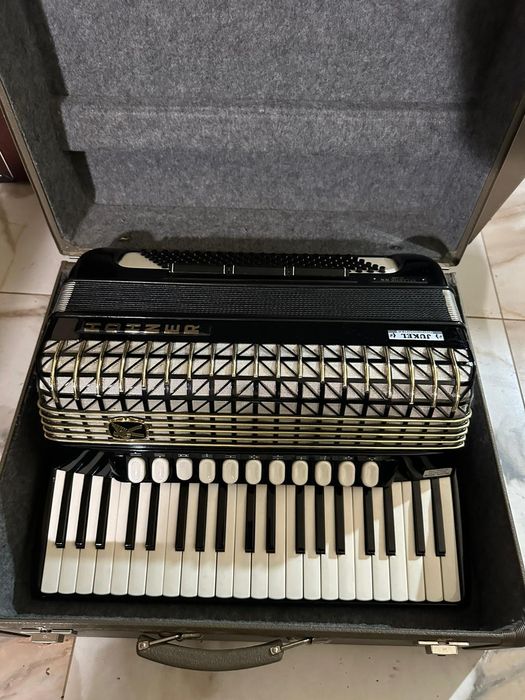 Acordeon Hohner Atlantic IV
