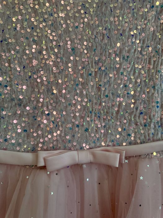 Нарядное платье для девочки