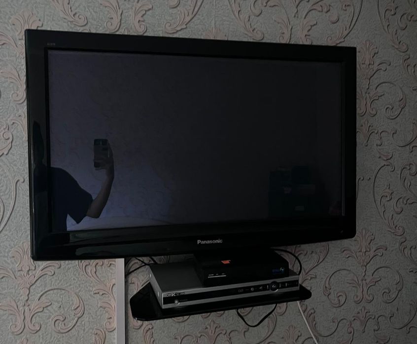 Продается телевизор Samsung и Panasonic.
