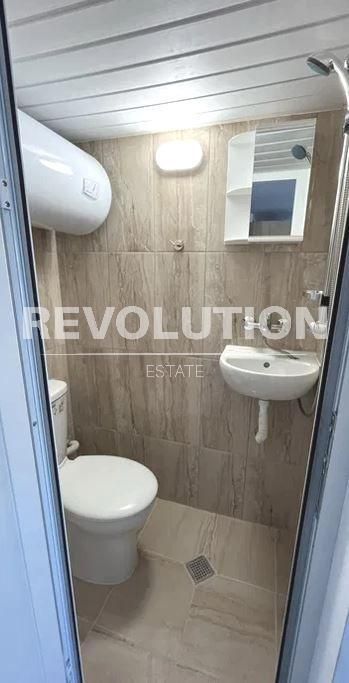 Дава се под наем Едностаен апартамент в Варна, Окръжна болница - 25 кв.м за 250 € - Снимка #4