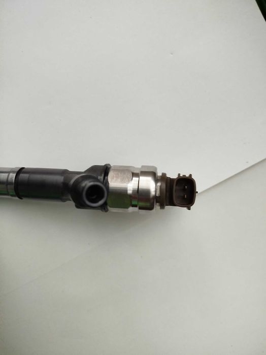 **Оригинална Дюза DENSO TOYOTA 2,2 D4D AVENSIS/Corola Verso/RAV 4 **