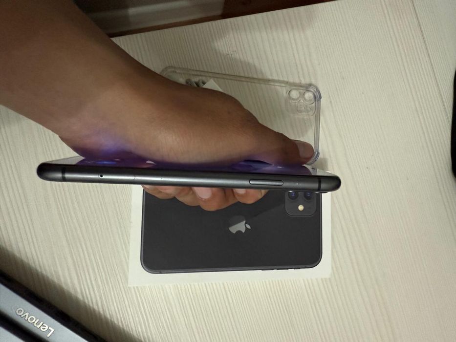 Iphone 11 в идеальном состояний