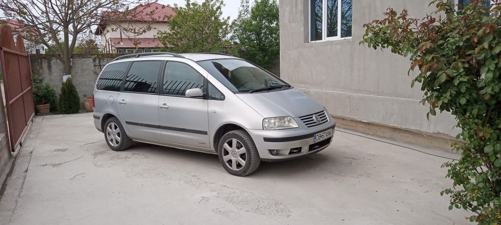 VOLKSWAGEN Sharan