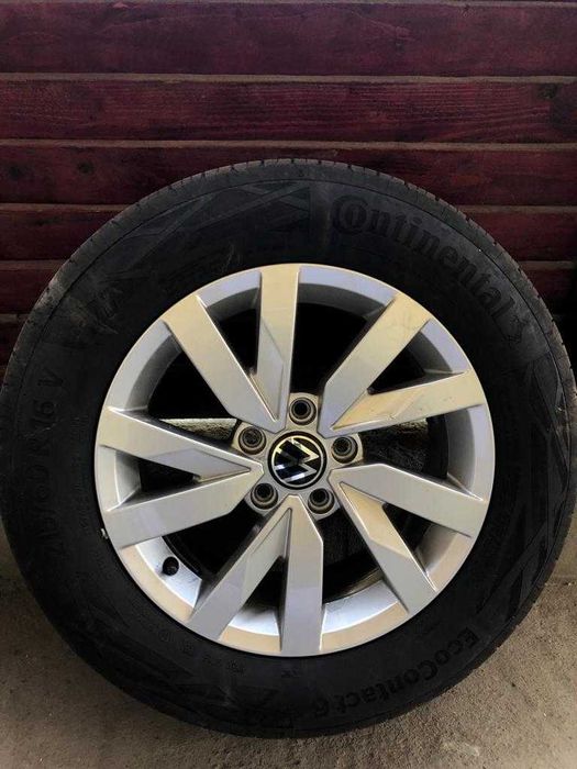 Vand 4 anvelope și jante VW