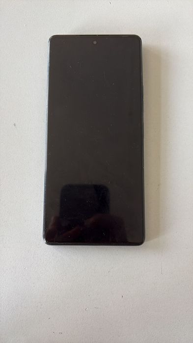 Обменяю tecno camon 30