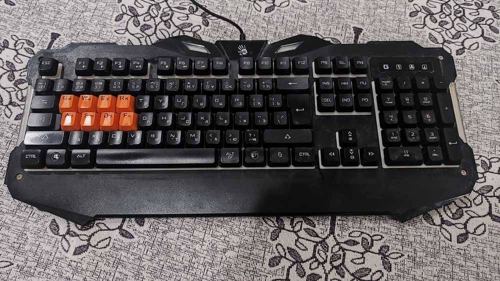 Клавиатура Bloody