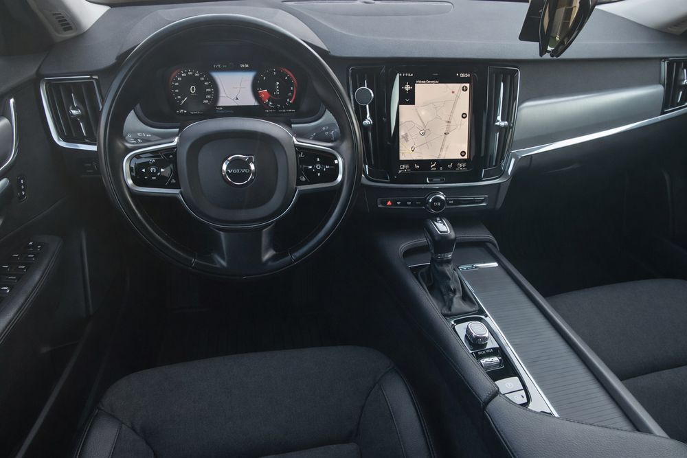 Volvo S90 2.0 D4 190 cp 4x4... Impecabil... Recent Adusă