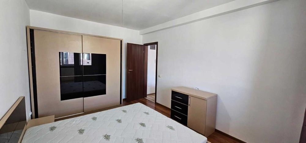 Apartament 3 camere de vânzare, Drm. Fermei