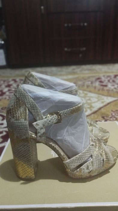 Женские туфли кожаные