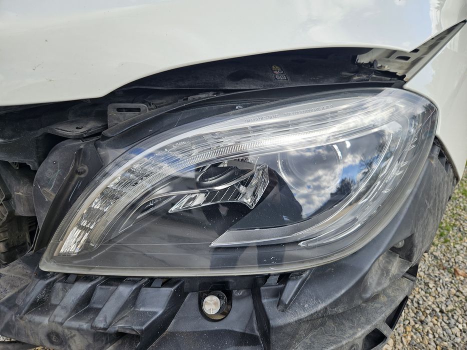 Ляв фар Led за Мерцедес Ml w166