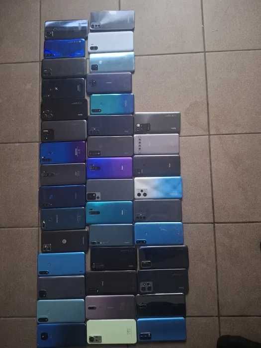 vand lot 50 telefoane functionale
