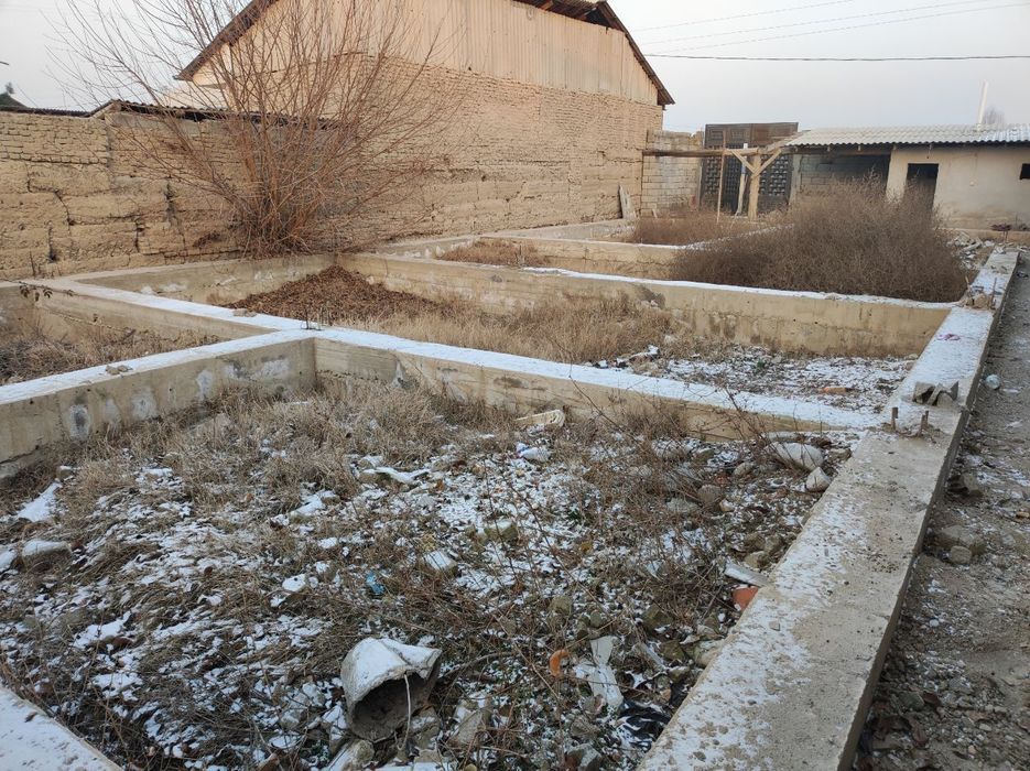 Фаргона   шахар   Бещ    болада   ер   сотилади