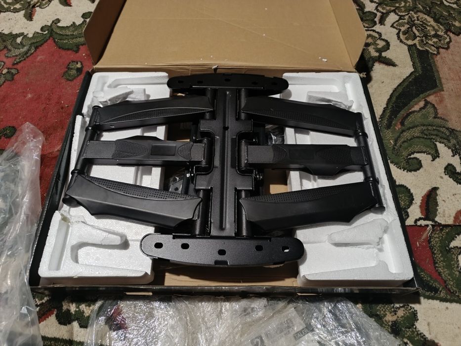 Настенное крепление для телевизора