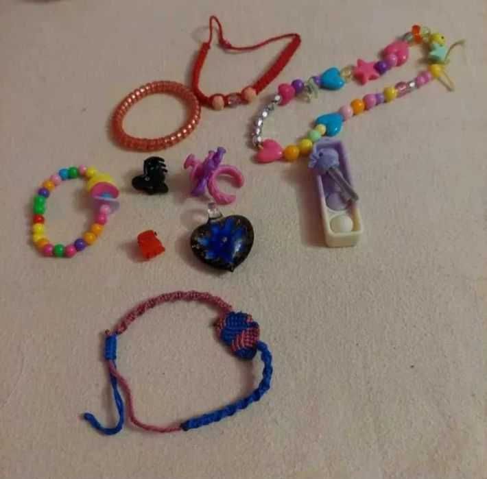 Set bijuterii/ jucarii lucrate manual