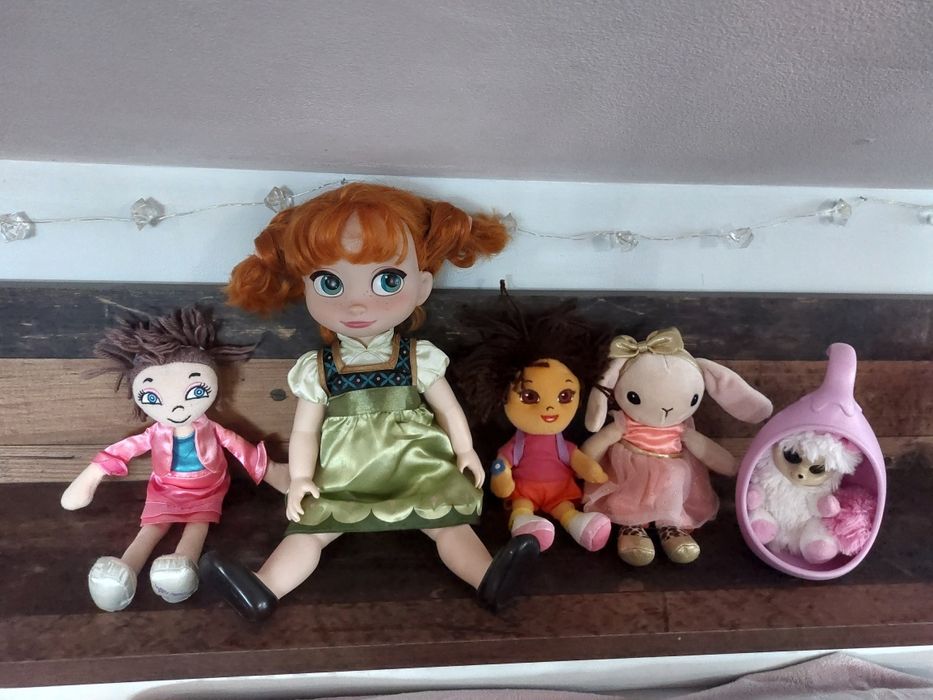 Плюшени кукли и Ана от Замръзналото кралство