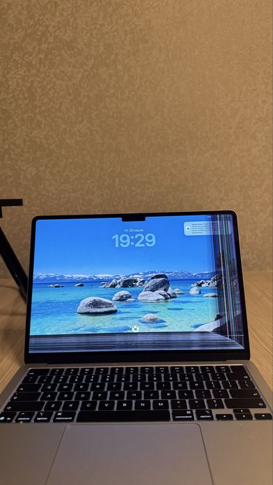 MacBook Air 13” M5, 512 ГБ, серый - новый, срочно/ 830$