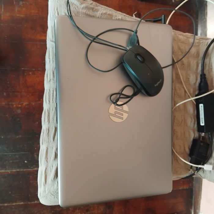 Супер качество забравих паролата да го стартира  и не ми се занимава