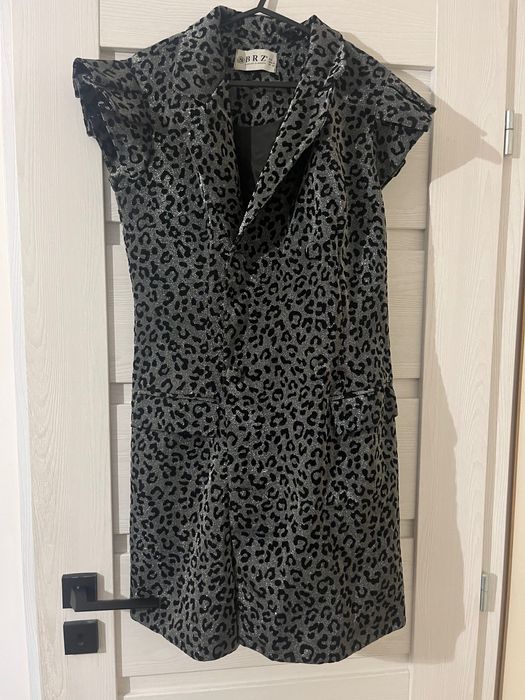 Официалнаа рокля