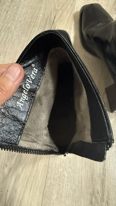 Весенне-осенние черные сапоги