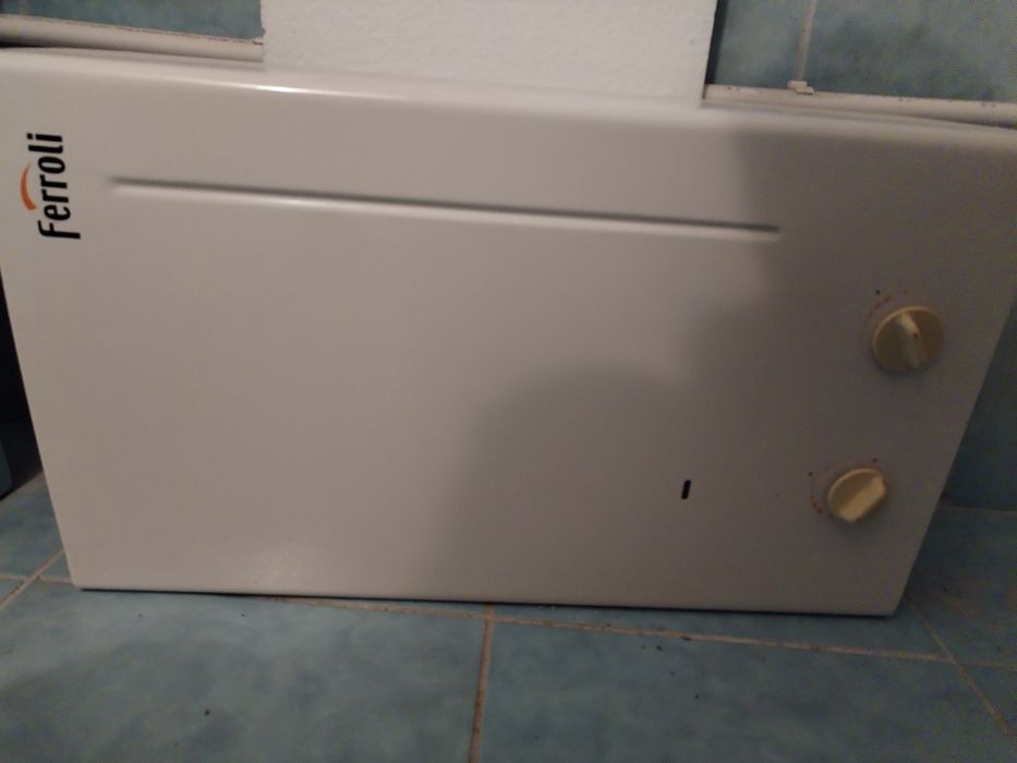 Instant pe gaz ferolli