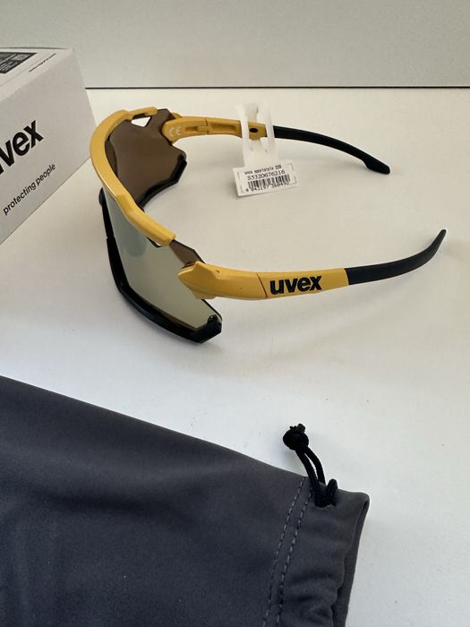 UVEX Sportstyle 228