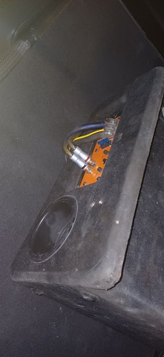 Суббуфер продам в наличии 2 шт