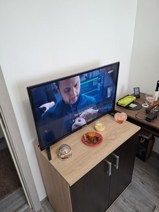 Tv Mega vision nu este Smart  diagonala 81cm