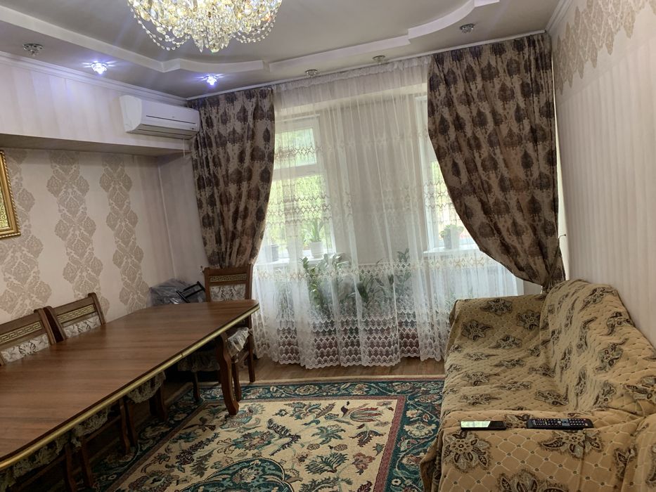 Продам стол со стульями