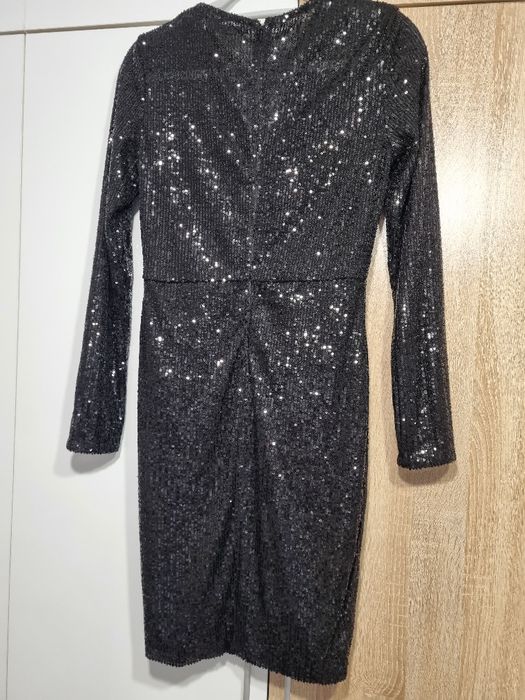 Официални рокли в различни цветове