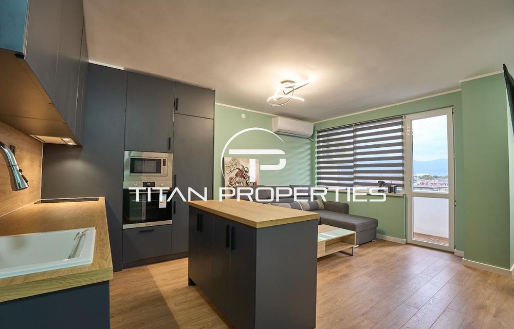 Дава се под наем Двустаен апартамент в Пловдив, Младежки Хълм - 52 кв.м за 561 € - Снимка #1